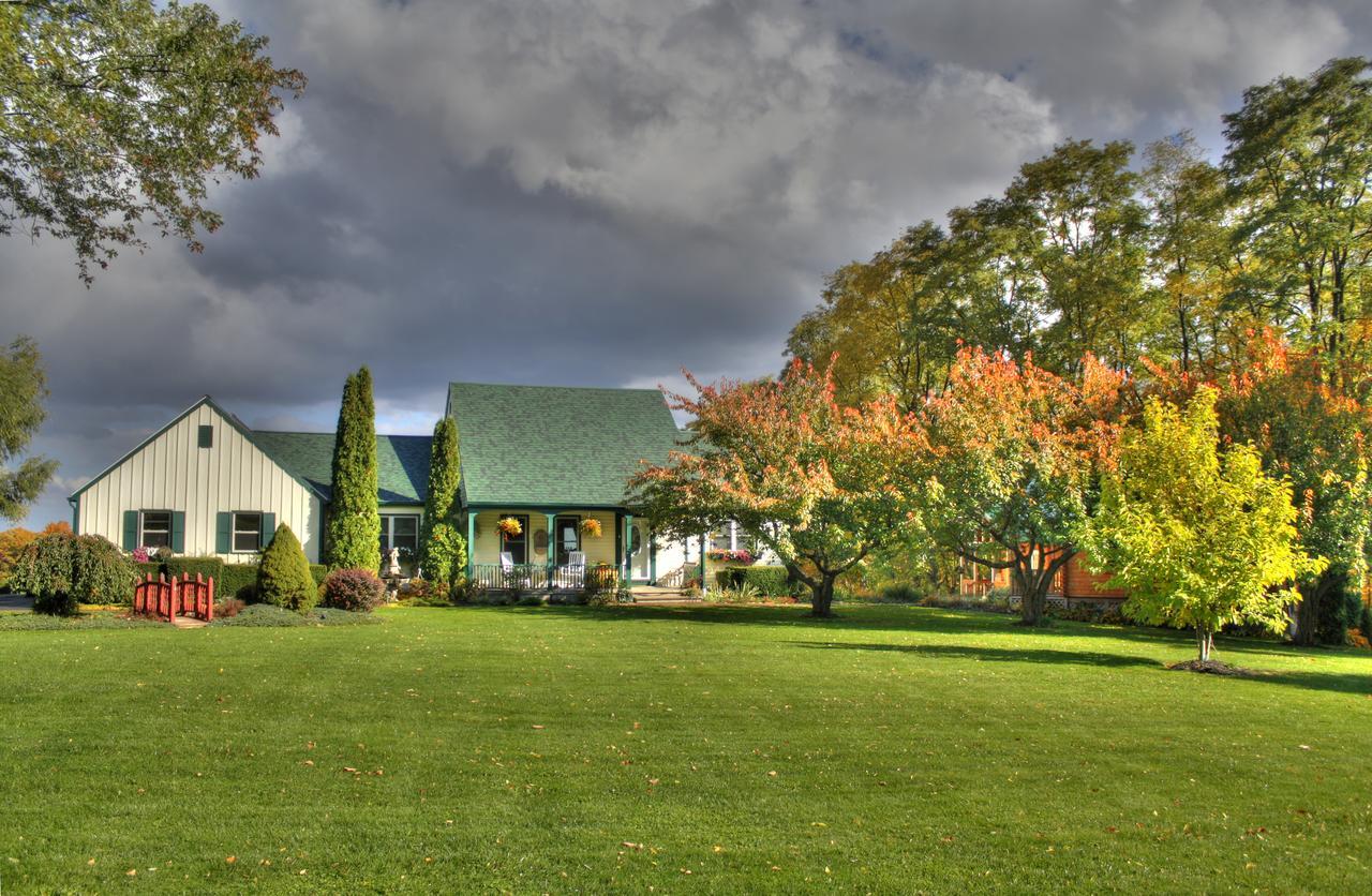 Los Gatos Bed & Breakfast Penn Yan Exterior photo
